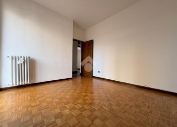Three-room apartment Corso italia, Legnano - photo 9