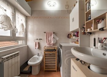 Two-room apartment Via Osoppo, Paderno Dugnano - photo 18