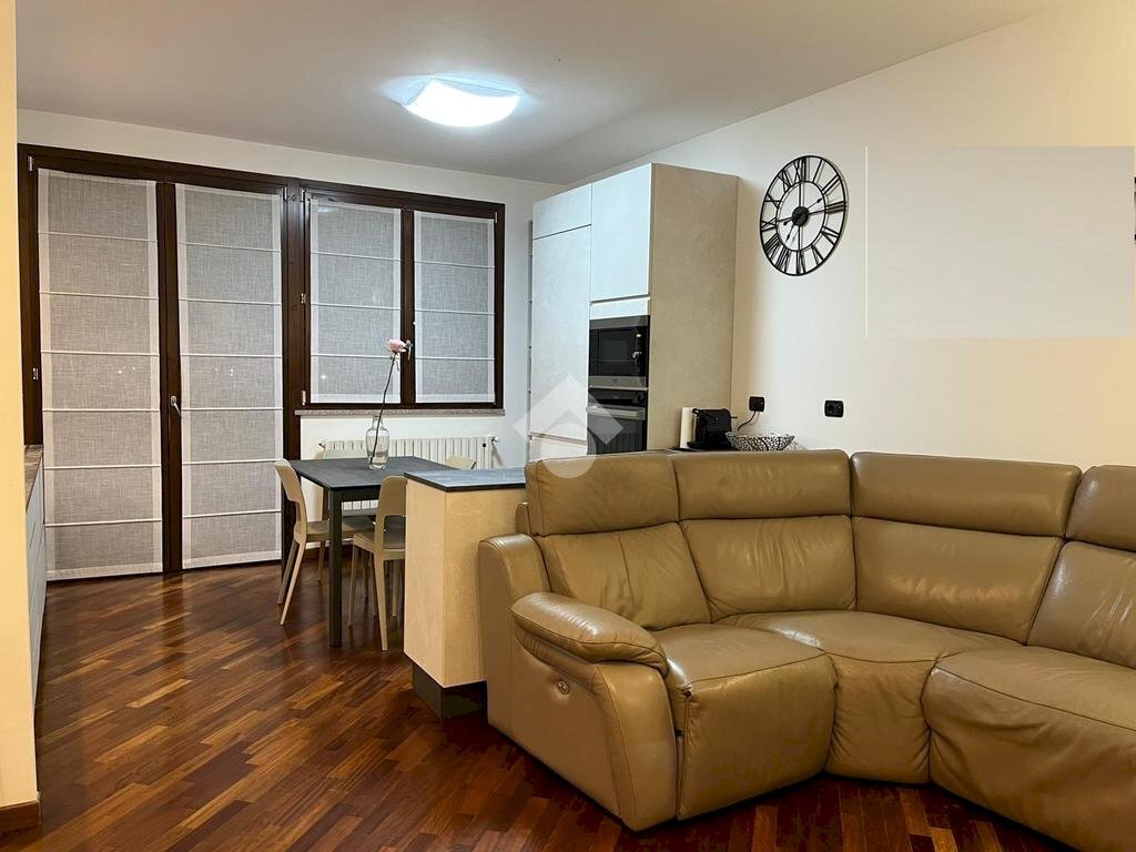 Three-room apartment Via Broggi Izar, Melegnano - photo 2