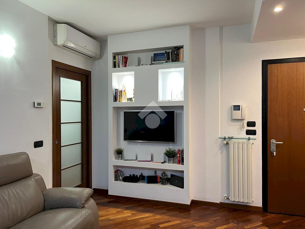 Three-room apartment Via Broggi Izar, Melegnano - photo 3