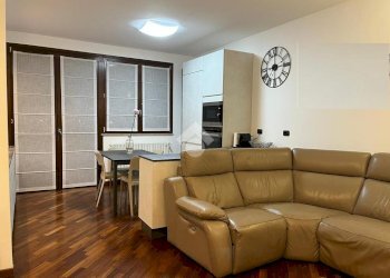 Three-room apartment Via Broggi Izar, Melegnano - photo 2