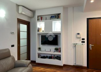 Three-room apartment Via Broggi Izar, Melegnano - photo 3