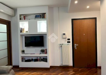 Three-room apartment Via Broggi Izar, Melegnano - photo 4