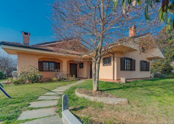 Villa Unifamiliare Via Vecchia di Cuneo, Caraglio - foto 1