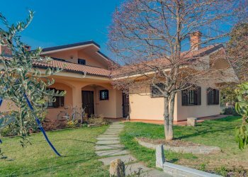 Single Family Villa Via Vecchia di Cuneo, Caraglio - photo 2