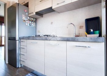 Three-room apartment Via Strada Statale 35 dei Giovi, Cormano - photo 9