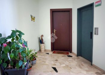 Three-room apartment Via Strada Statale 35 dei Giovi, Cormano - photo 22