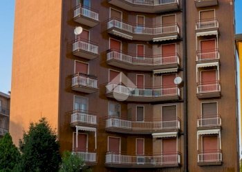 Three-room apartment Via Strada Statale 35 dei Giovi, Cormano - photo 24