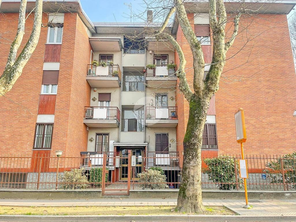 Three-room apartment Viale Unione, Cusano Milanino - photo 1