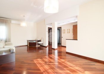 Three-room apartment Via L. Cadorna, Cormano - photo 5