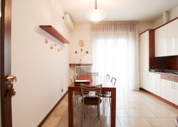 Three-room apartment Via L. Cadorna, Cormano - photo 8