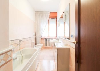 Three-room apartment Via L. Cadorna, Cormano - photo 19