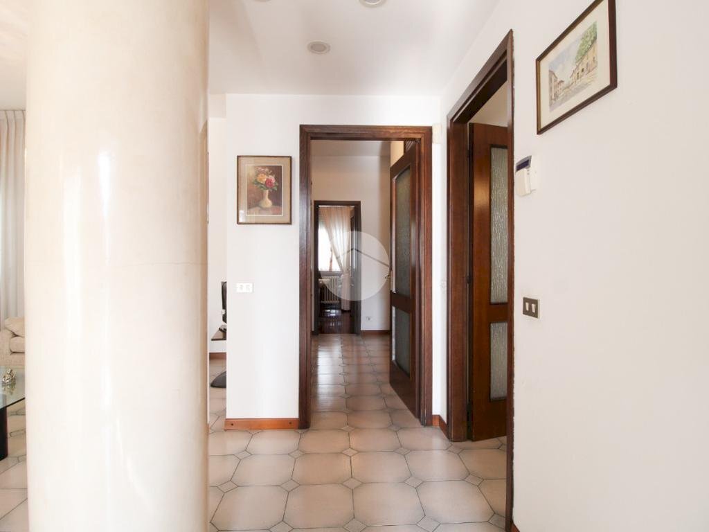 Three-room apartment Via L. Cadorna, Cormano - photo 3