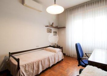 Three-room apartment Via L. Cadorna, Cormano - photo 9