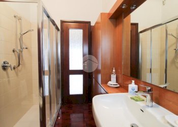 Three-room apartment Via L. Cadorna, Cormano - photo 15