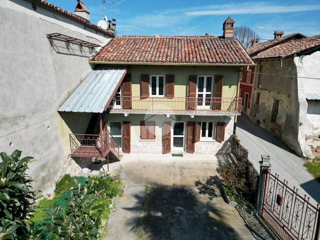 Casa semi indipendente Frazione San Bartolomeo, Cherasco - foto 1