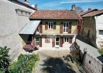 Casa semi indipendente Frazione San Bartolomeo, Cherasco - foto 1