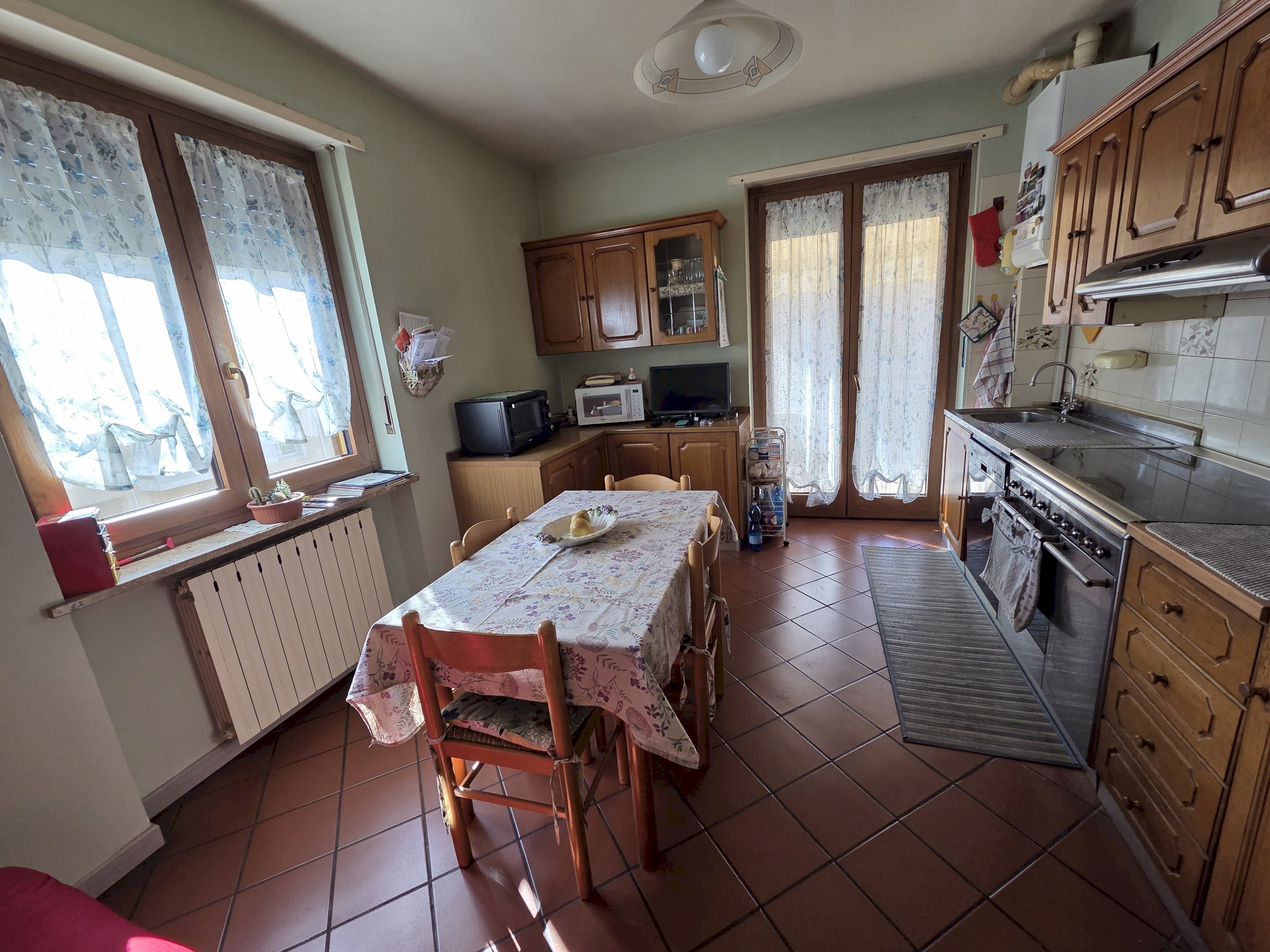 Cucina - Appartamento via Acceglio, 16, frazione Confreria, Cuneo - foto 3