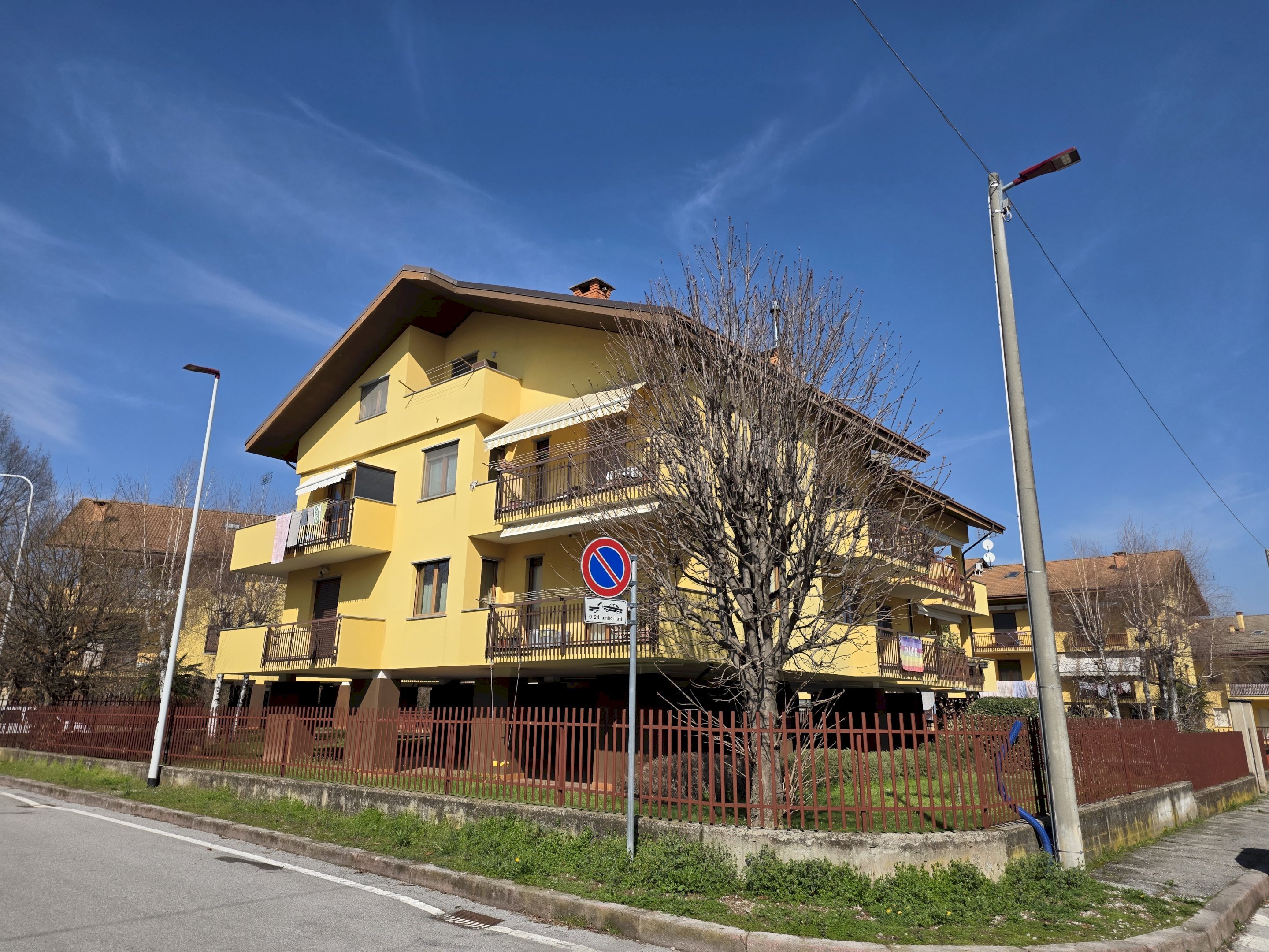 Facciata - Appartamento via Acceglio, 16, frazione Confreria, Cuneo - foto 1