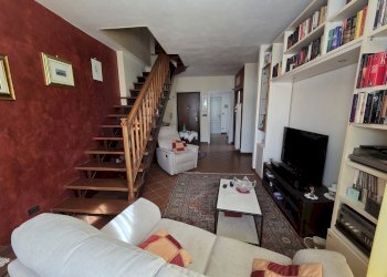 Soggiorno - Appartamento via Acceglio, 16, frazione Confreria, Cuneo - foto 9