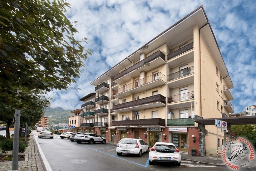 Trilocale viale conte crotti, Aosta - foto 1