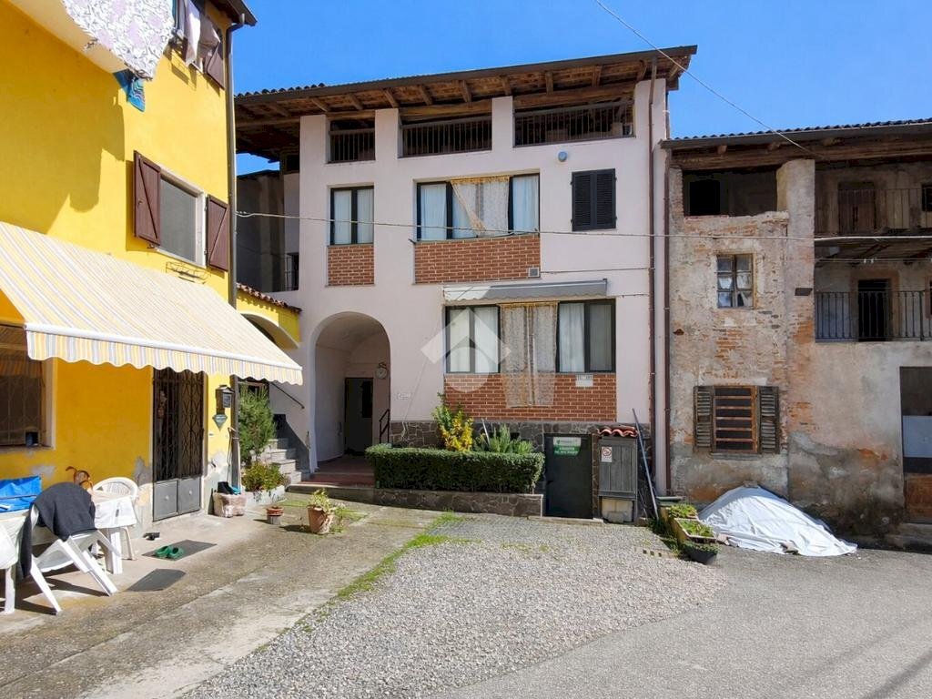 Casa semi indipendente Via Roma, Roasio - foto 1