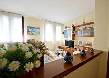 Three-room apartment Via Visconti, Cernusco sul Naviglio - photo 1
