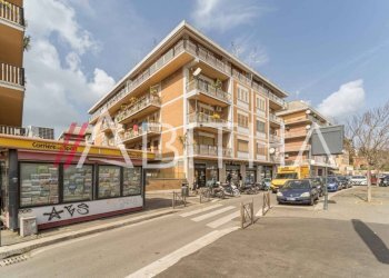 Four-room apartment Circonvallazione Cornelia, Roma - photo 40