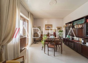 Four-room apartment Circonvallazione Cornelia, Roma - photo 10