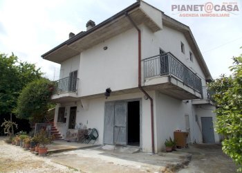 Foto 1 - Independent house Via Tronto, Ancarano - photo 1