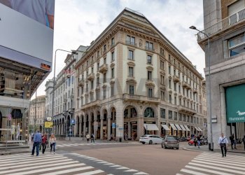 Edificio all\'aperto - Ufficio Corso Giacomo Matteotti
 
3, Milano - foto 1