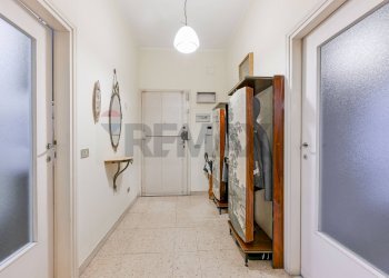 Hall / corridoio - Trilocale P.zza Tirana
 
17, Milano - foto 10