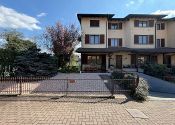 Casa all\'aperto - Terraced Villa vicolo sant'alessandro
 
4/5, Arcisate - photo 2
