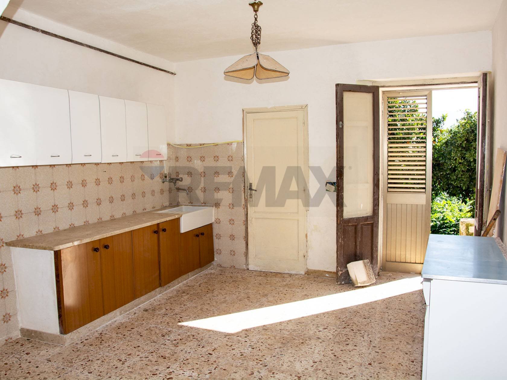 Cucina - Independent house Via Badalucco
 
20, Valderice - photo 3