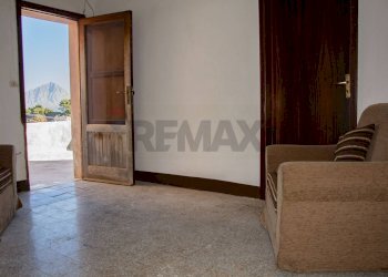 Ingresso piano primo - Independent house Via Badalucco
 
20, Valderice - photo 7