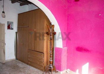 Camera piano terra - Independent house Via Badalucco
 
20, Valderice - photo 24