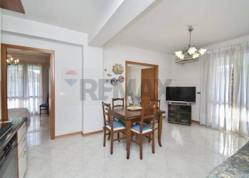 Sala da pranzo - Attic Via Pietralonga
 
42, Mascali - photo 18