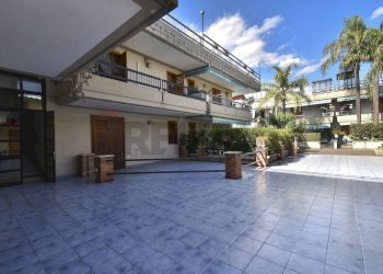 Terrazza - Attic Via Pietralonga
 
42, Mascali - photo 38