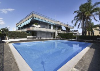 Piscina - Attic Via Pietralonga
 
42-46, Mascali - photo 16