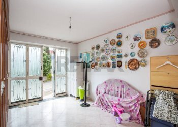 Soggiorno - Casa indipendente giuseppe mangano
 
35, Zafferana Etnea - foto 4