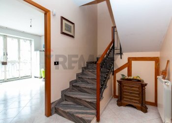 Scale - Casa indipendente giuseppe mangano
 
35, Zafferana Etnea - foto 7