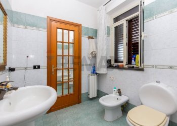 Bagno - Casa indipendente giuseppe mangano
 
35, Zafferana Etnea - foto 12