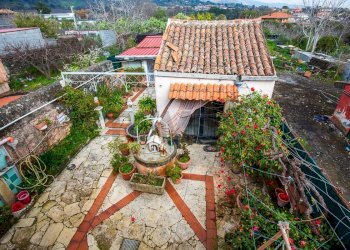 Casa all\'aperto - Casa indipendente giuseppe mangano
 
35, Zafferana Etnea - foto 14