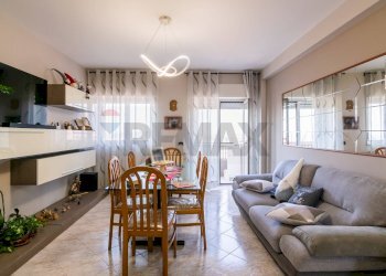 Sala da pranzo - Apartment Via Sebastiano Catania
 
246, Catania - photo 5