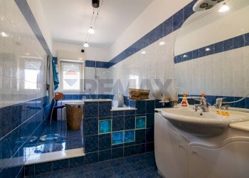 Bagno - Apartment Via Sebastiano Catania
 
246, Catania - photo 22