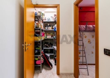 Hall / corridoio - Apartment Via Sebastiano Catania
 
246, Catania - photo 33