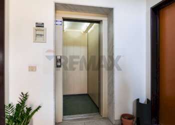 Hall / corridoio - Apartment Via Sebastiano Catania
 
246, Catania - photo 35