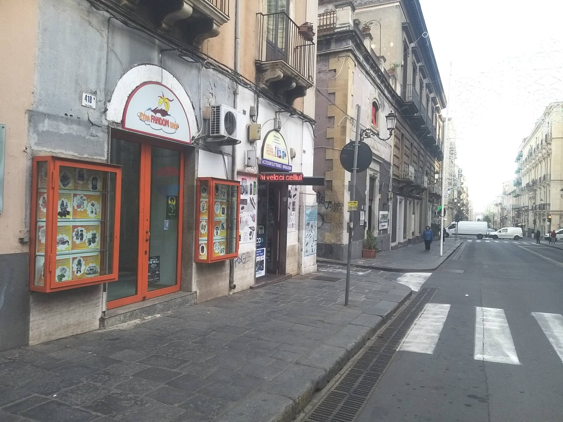 Edificio all\'aperto - Shop Via Etnea
418, Catania - photo 2