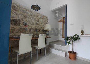 Sala da pranzo - Casa indipendente via fratelli Bruno
 
22, Piazza Armerina - foto 14