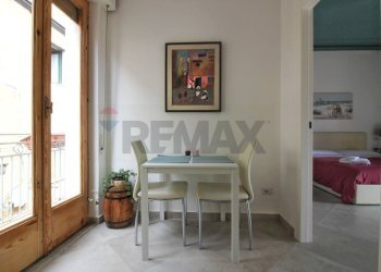Sala da pranzo - Casa indipendente via fratelli Bruno
 
22, Piazza Armerina - foto 27